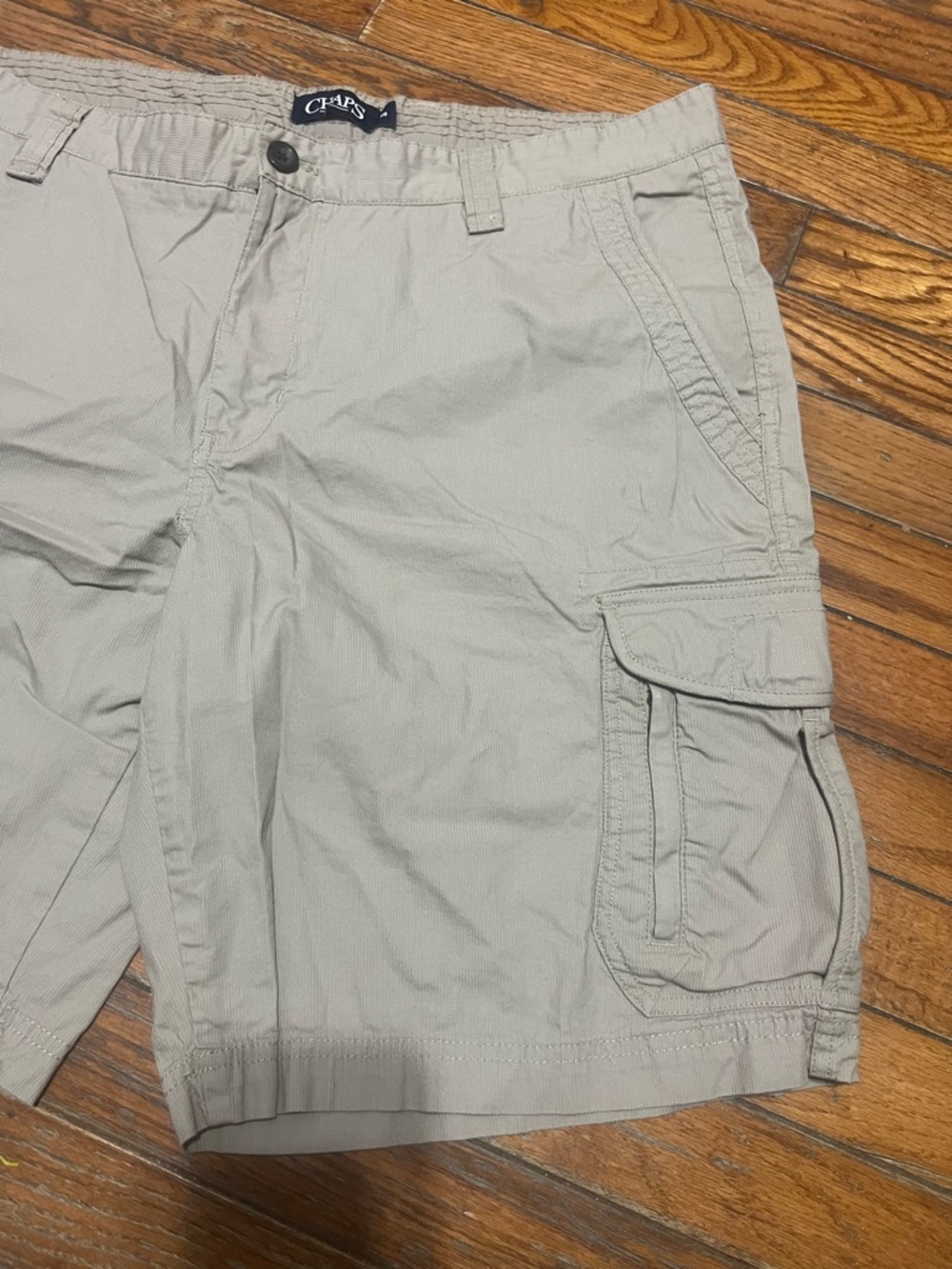 Chaps Men's Cargo Shorts in Khaki Tan - Picture 2 of 5
